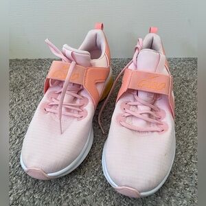 Women’s Nike Airmax, size 10